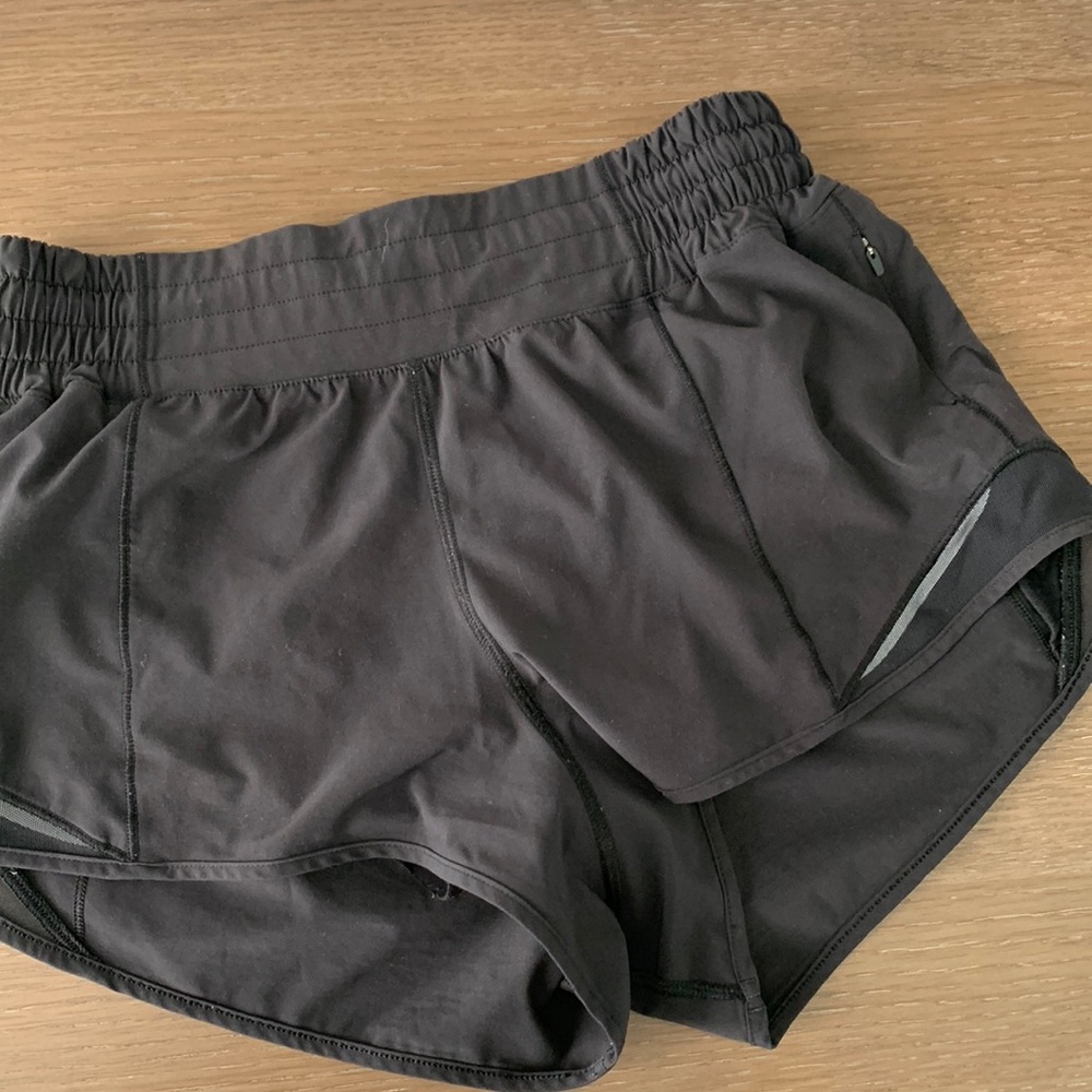 Lululemon hotty hot short 2.5” inseam